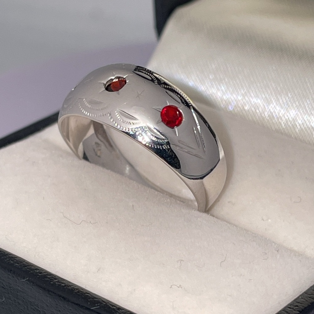 Solid 18K 750 Italy (not 14K) White Gold Red Gemstone Band Ring Vintage Antique - Picture 1 of 17